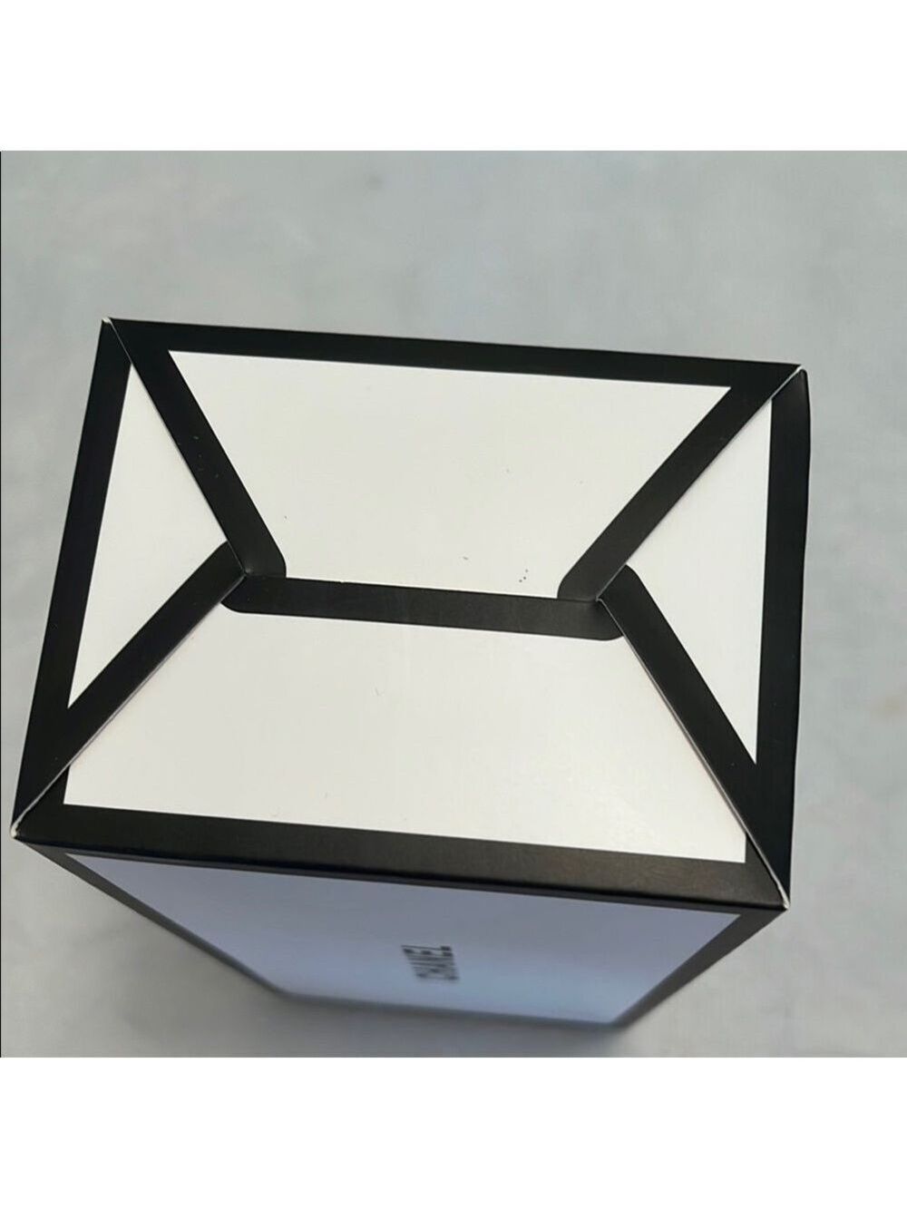 CHANEL Monochrome Storage Box - Picture 5 of 8